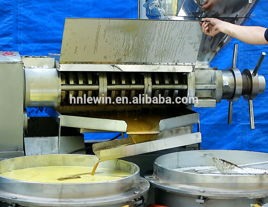 120-160 Kg/h Capacidad máquina de prensa de aceite de tornillo con 2*1,6*2,7m tamaño